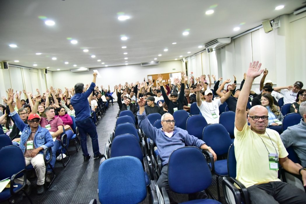 Imagem SINTRACOOP - ES FECHA CONVENÇÕES COLETIVAS 2025/2027